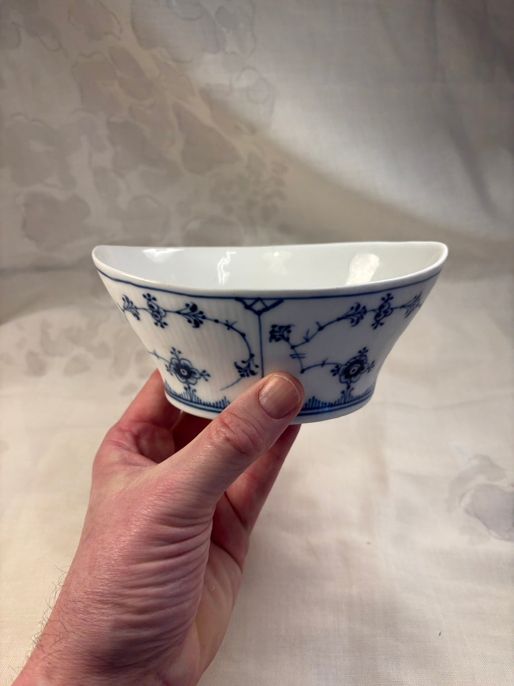 Kongeligt porcelænsfad