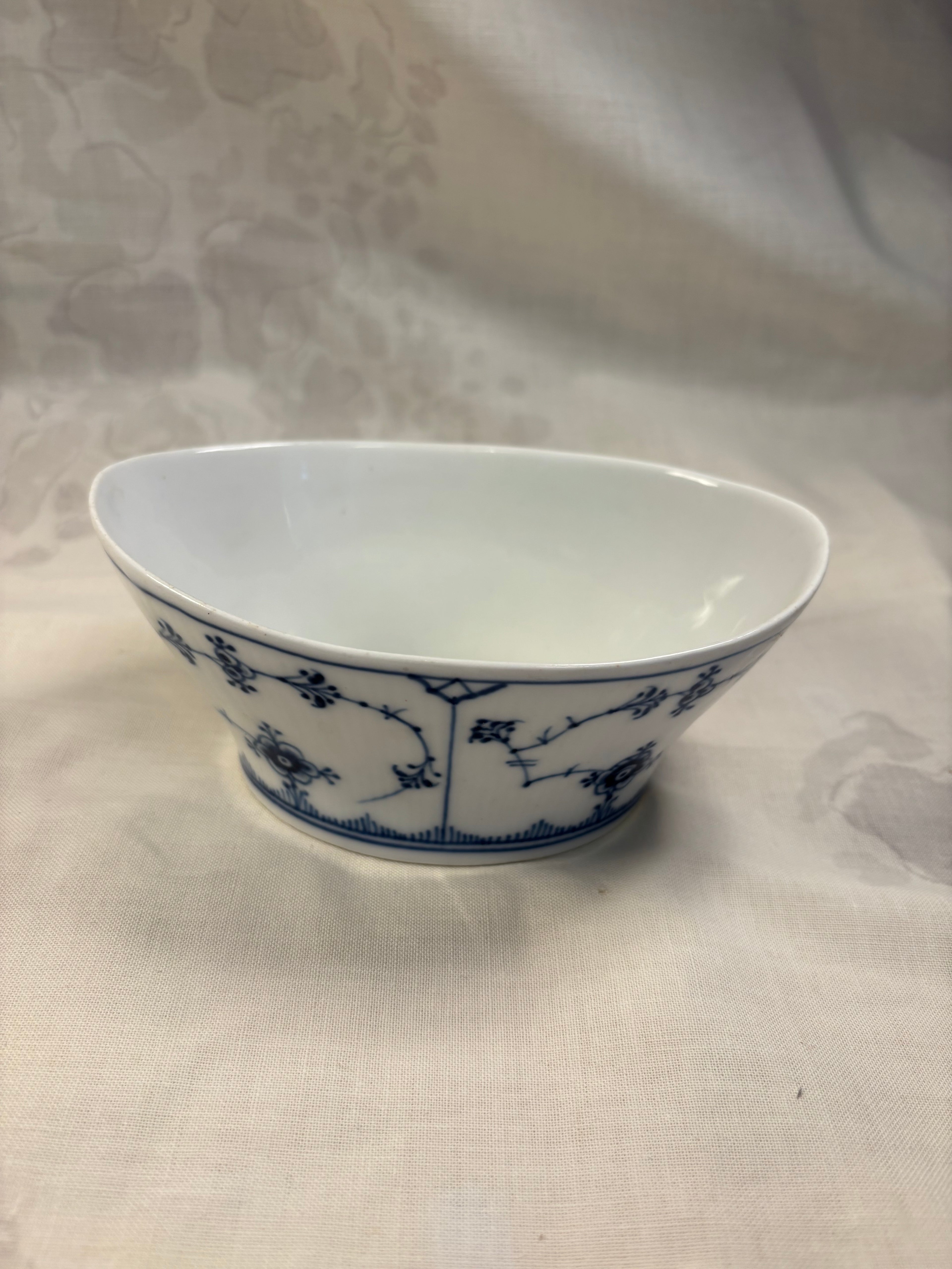 Kongeligt porcelænsfad