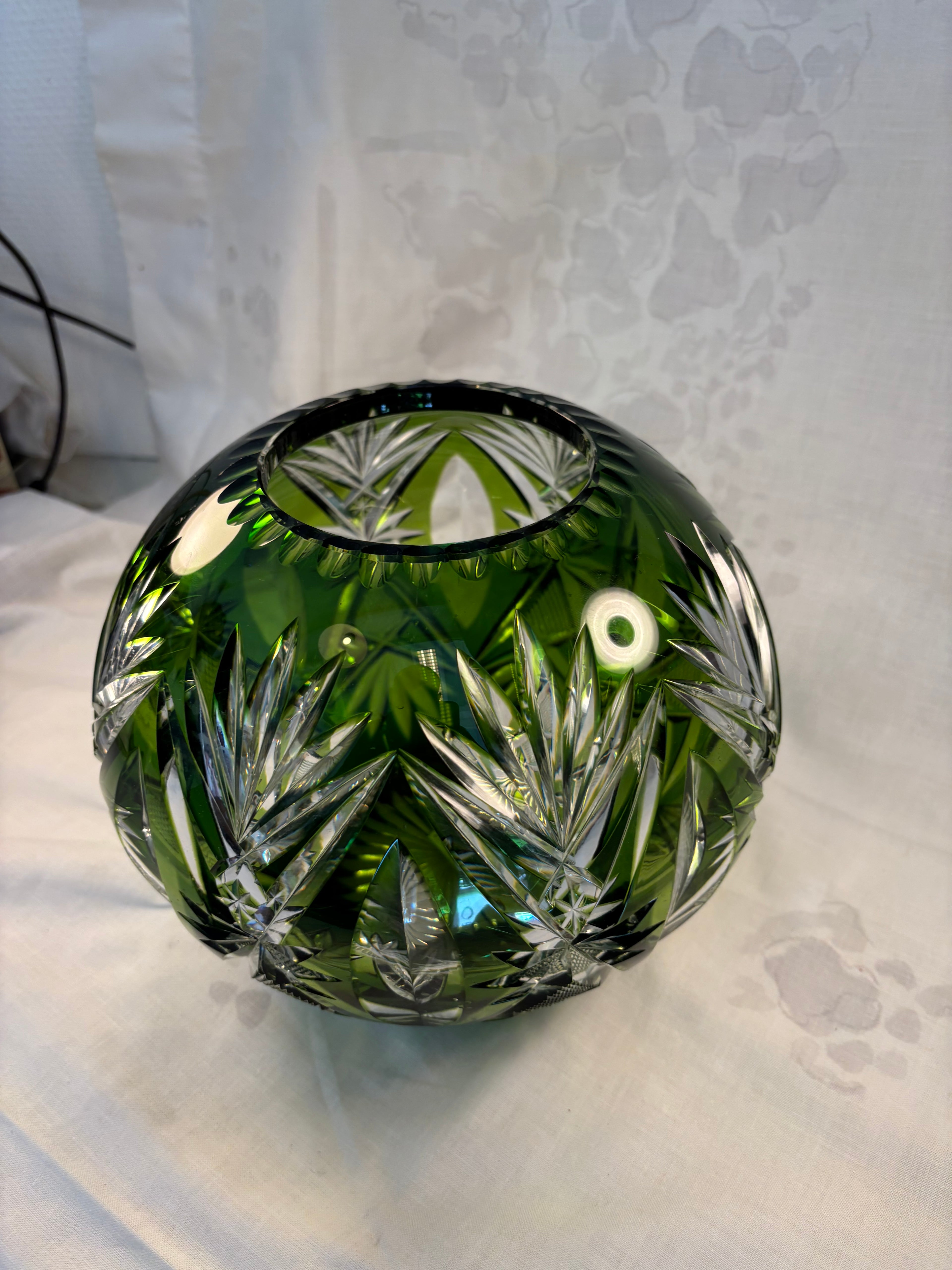 Smuk grøn krystal vase