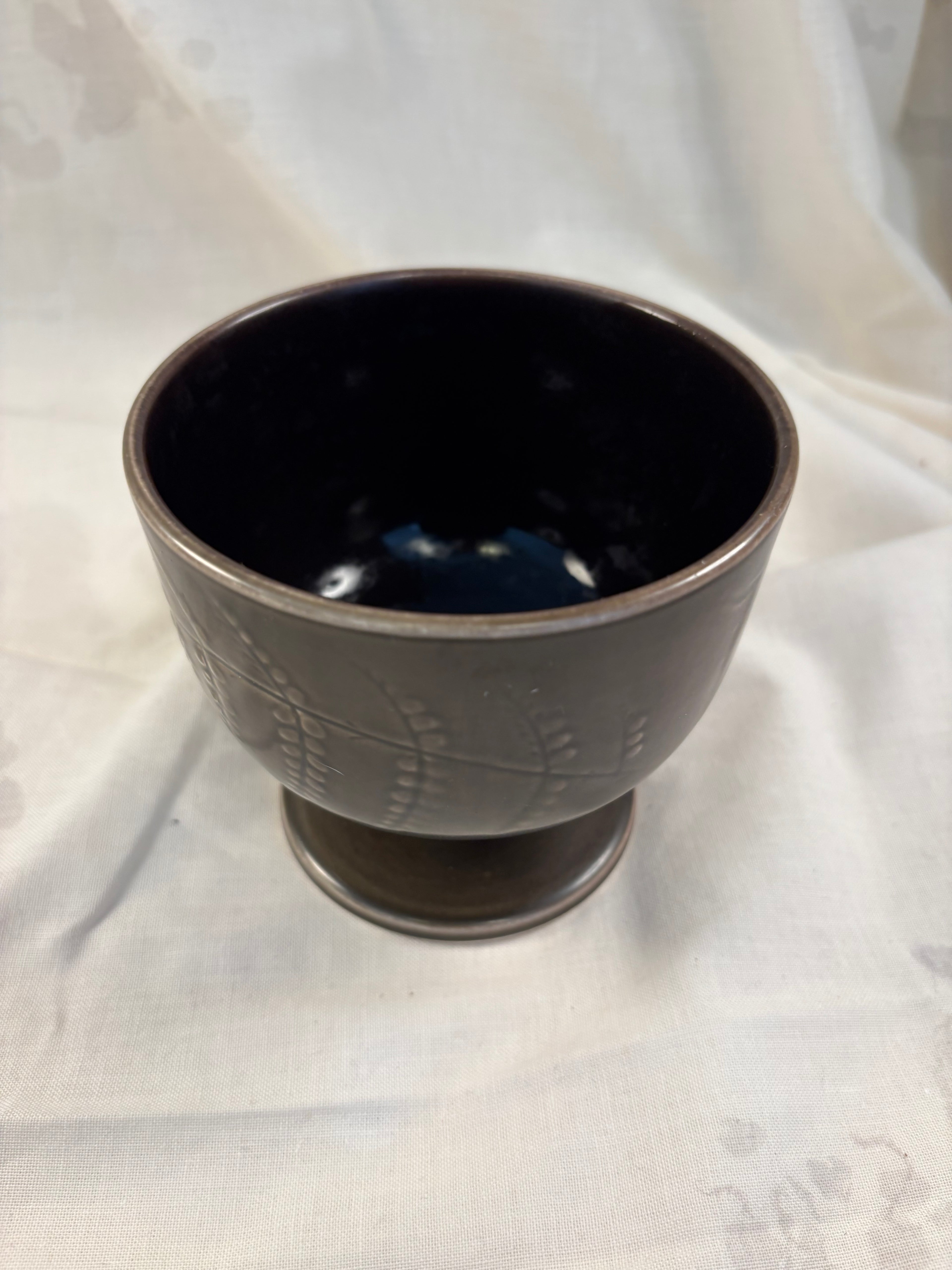 Aluminia vase
