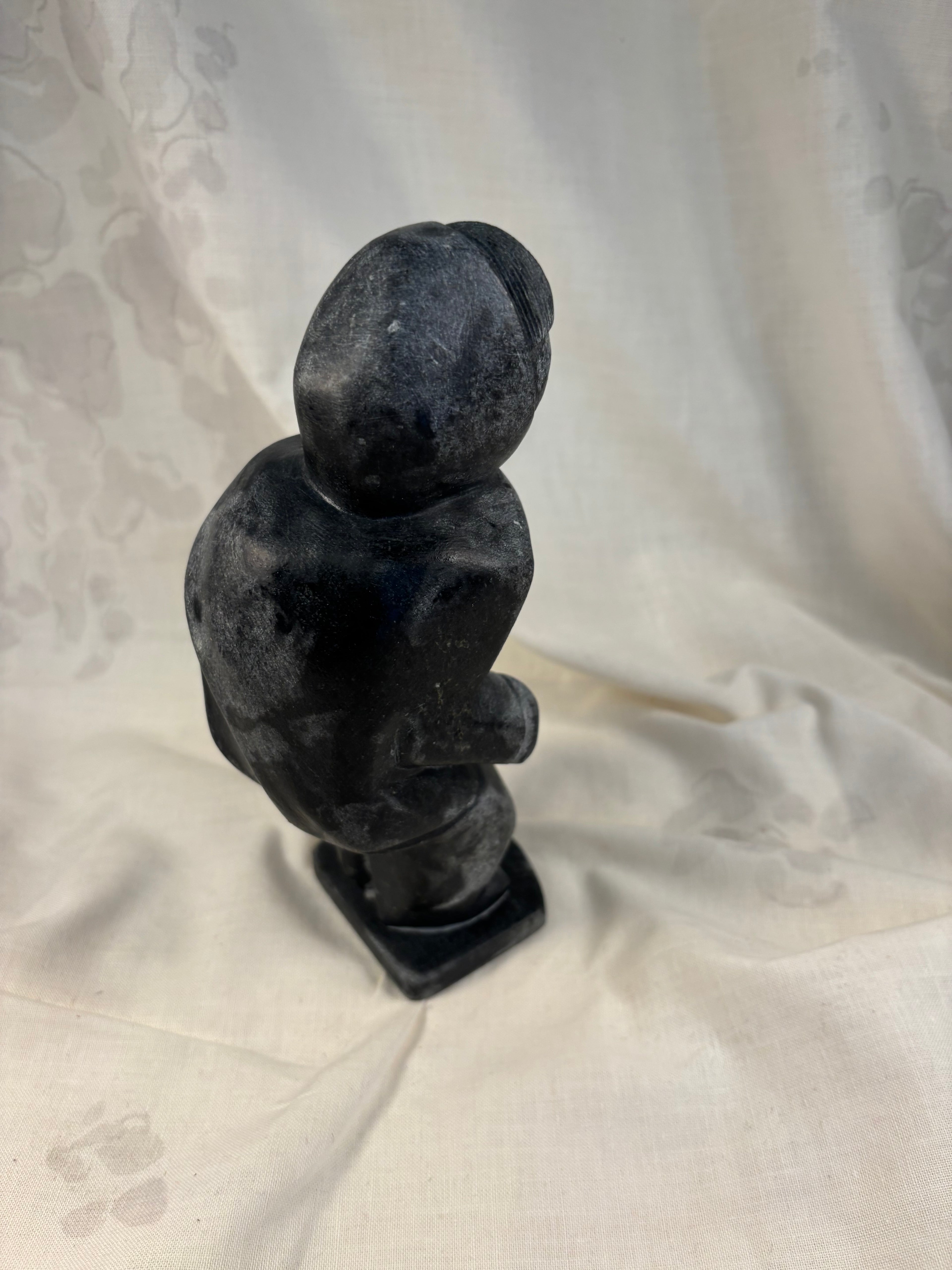 Grønlandsk fedtstensfigur