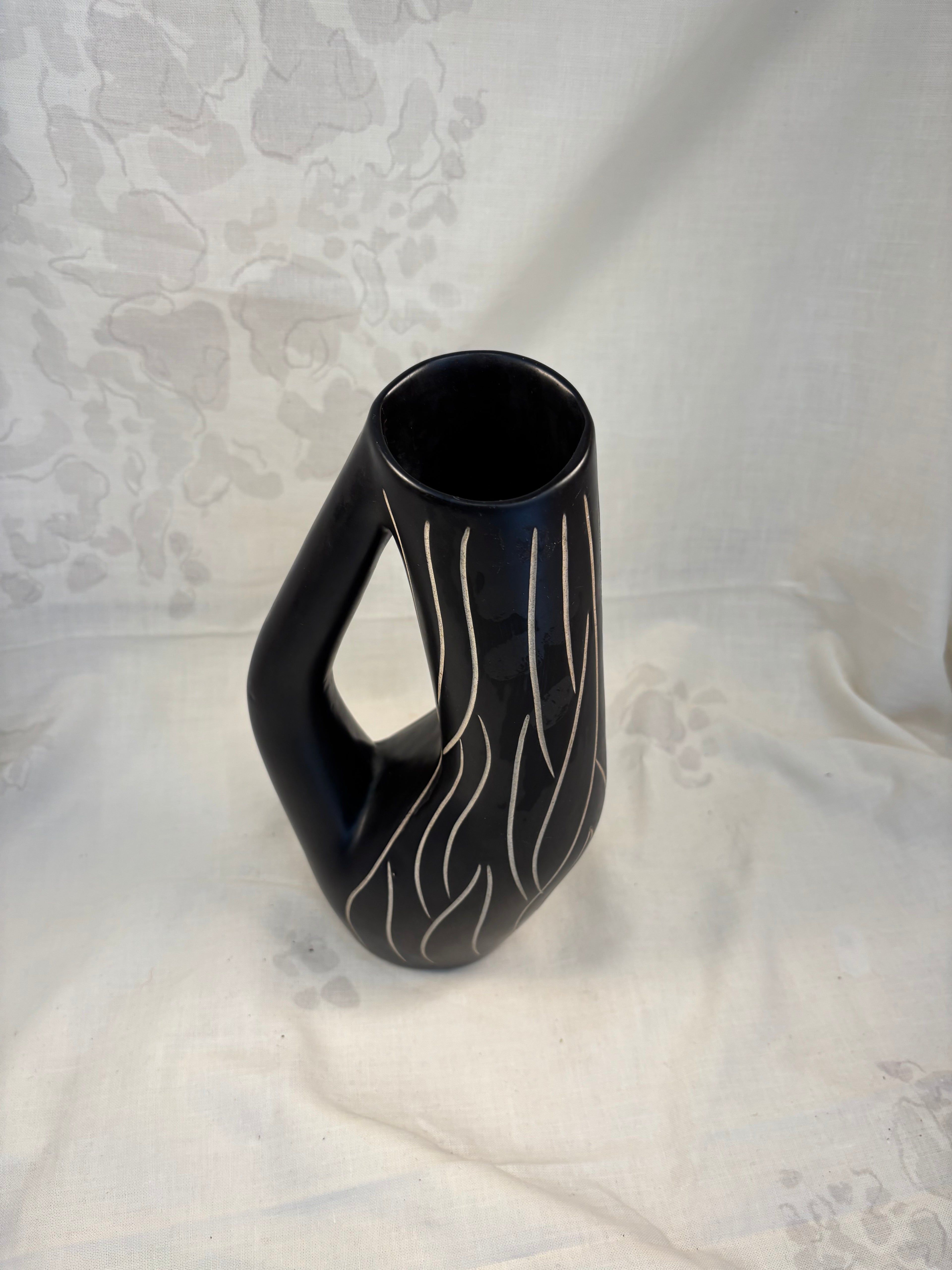 Sgraffito vase