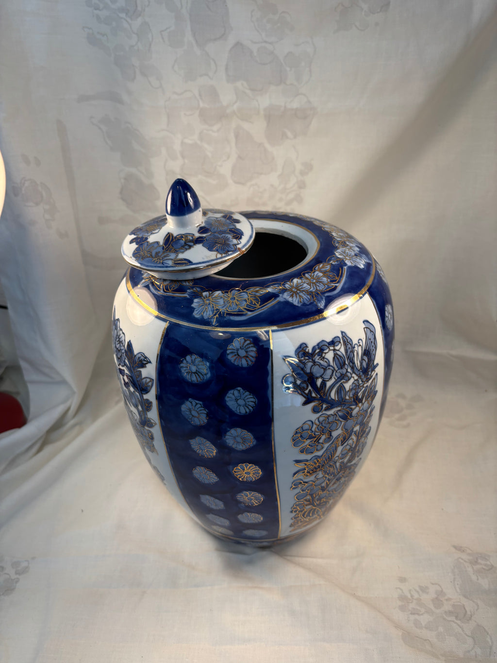 Kinesisk porcelænslågkrukke