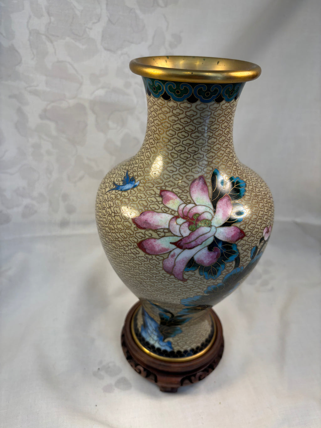 Kinesisk cloisonné vase med blomster