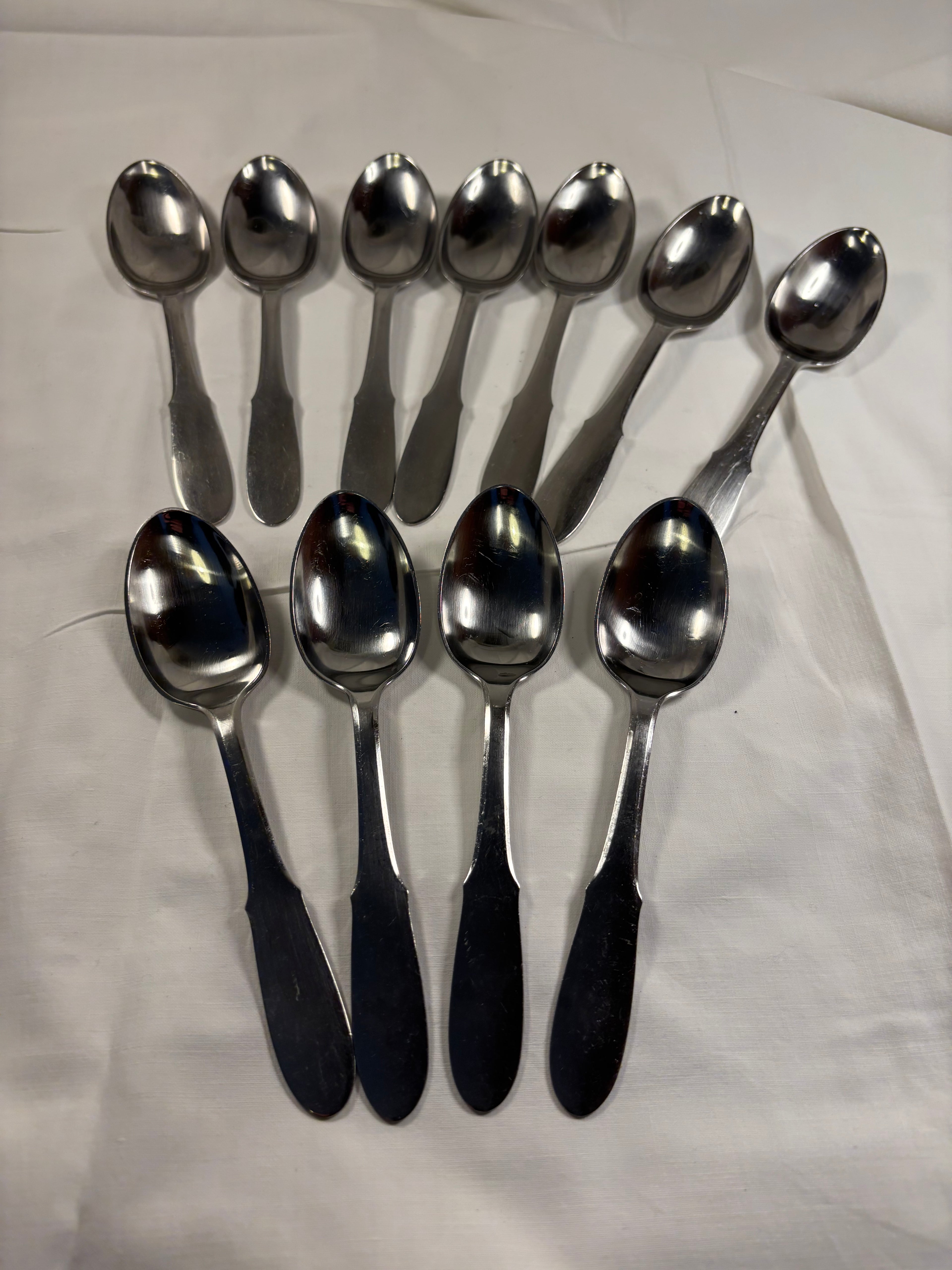 11 spiseskeer i Mitra serien fremstillet af Georg Jensen