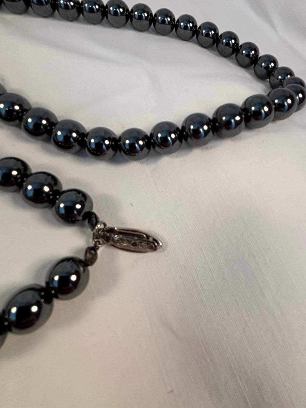 Kæde og armbånd af blodsten