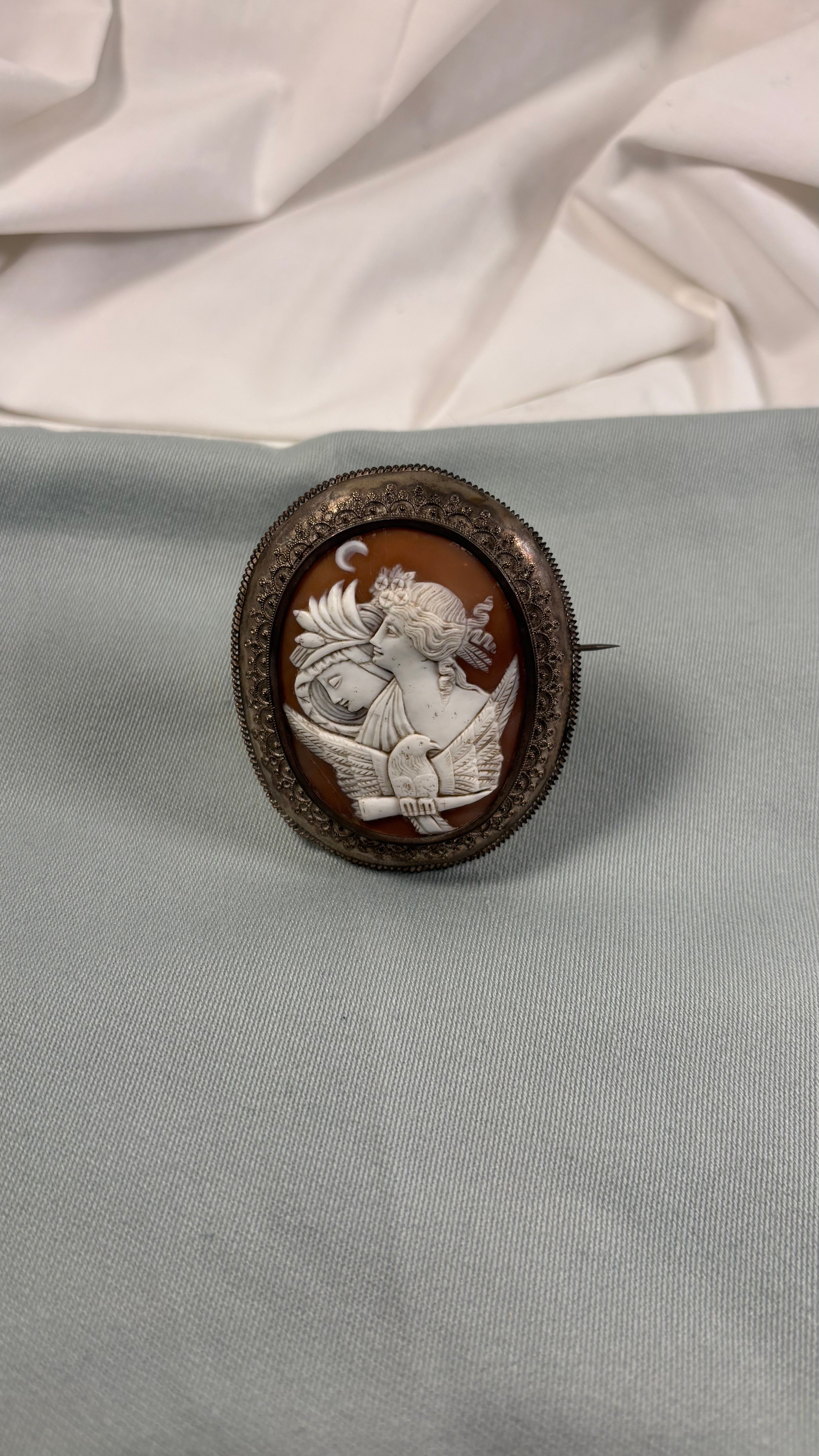 Antik camé-broche