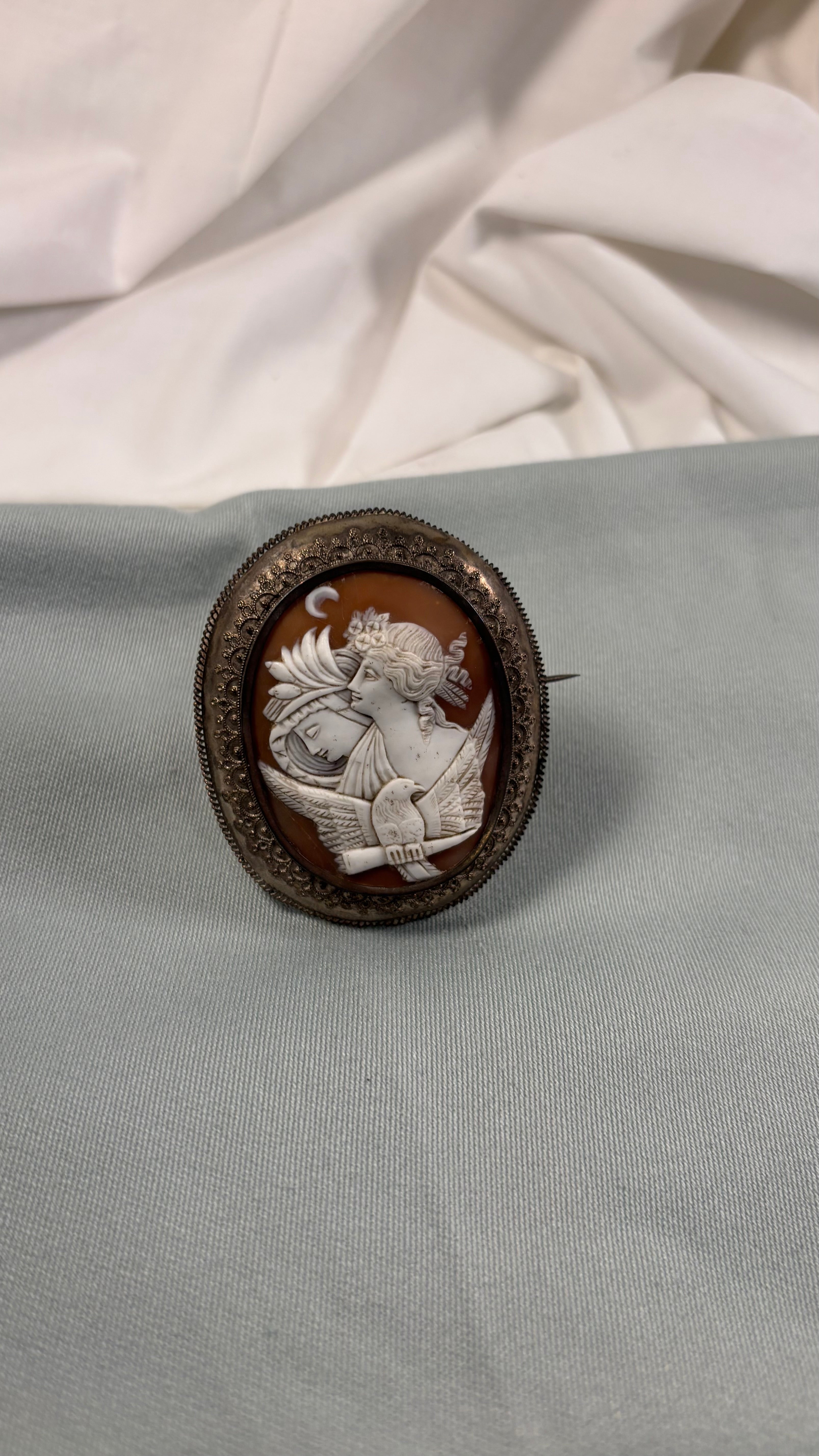Antik camé-broche