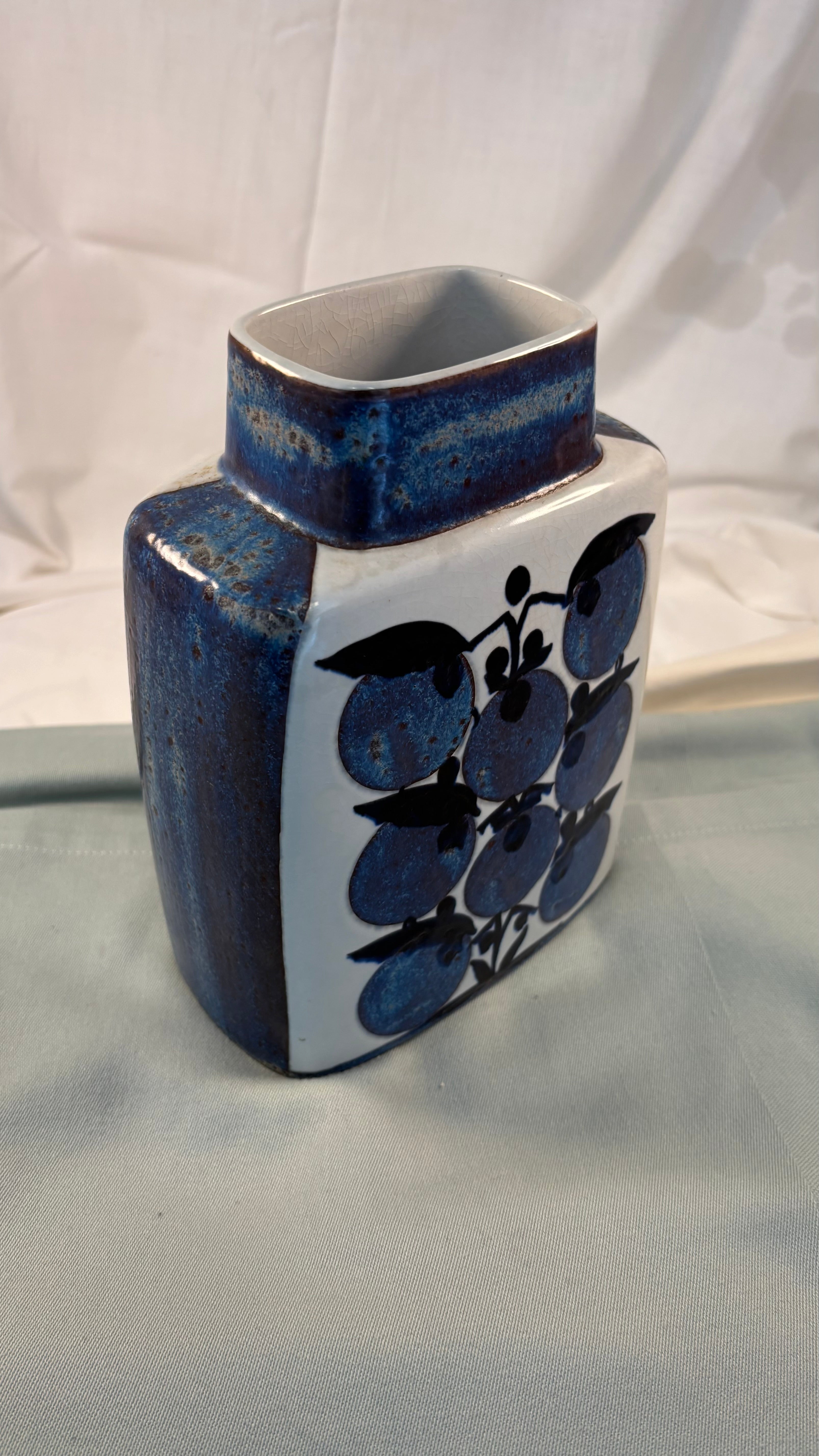 Royal Copenhagen Baca vase