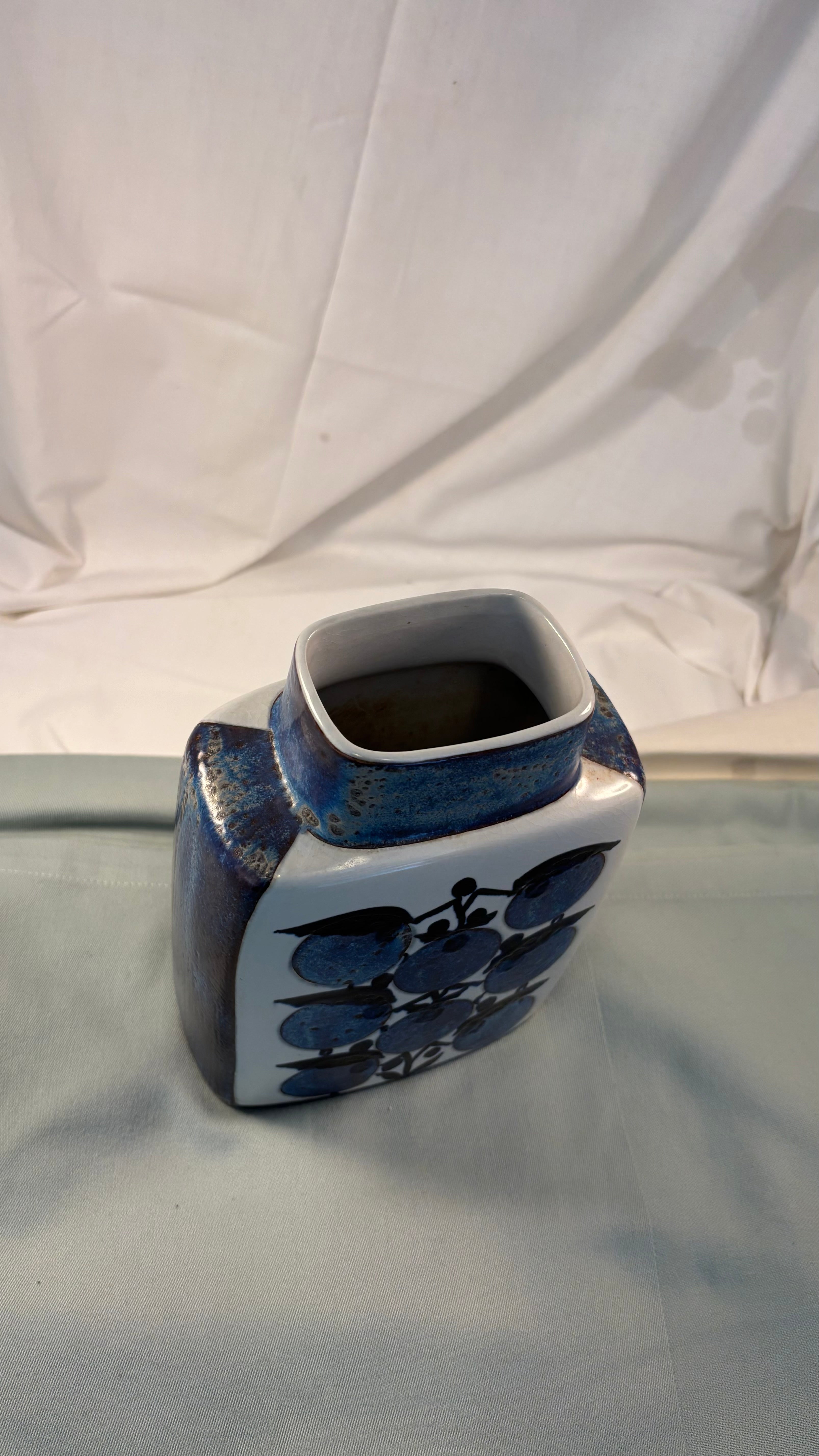 Royal Copenhagen Baca vase