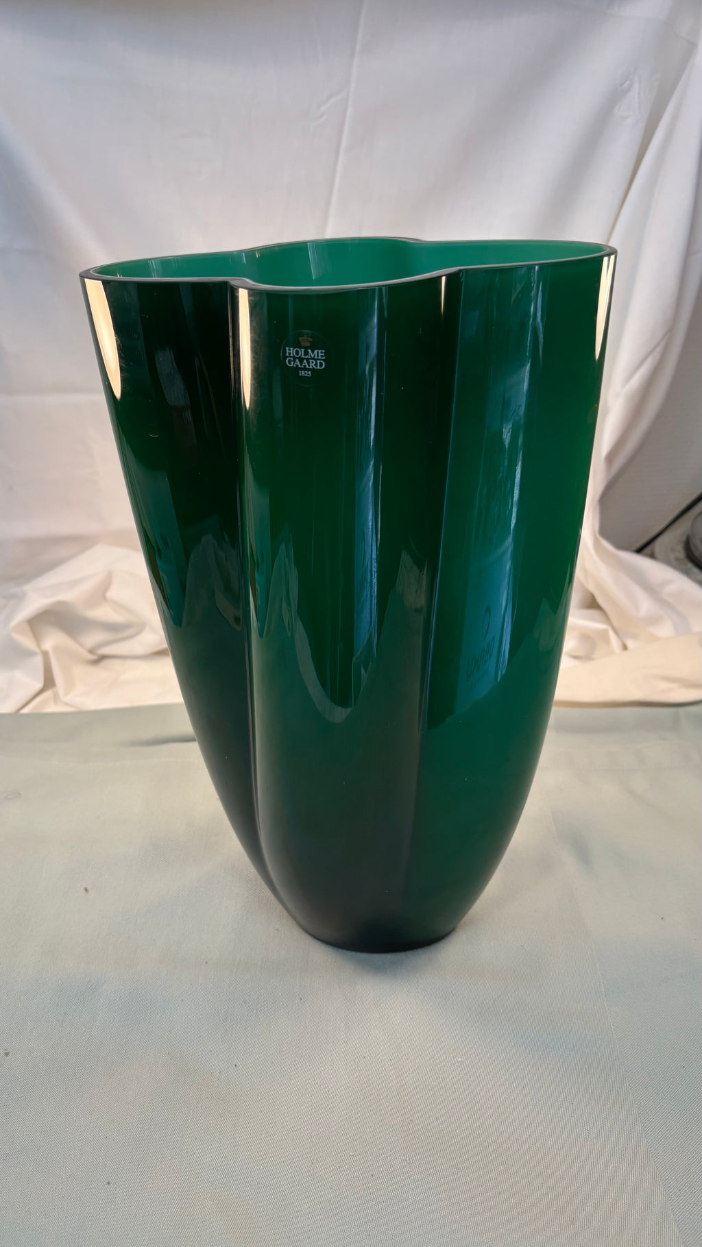 Stor og smuk Gardenia Vase fra Holmgaard